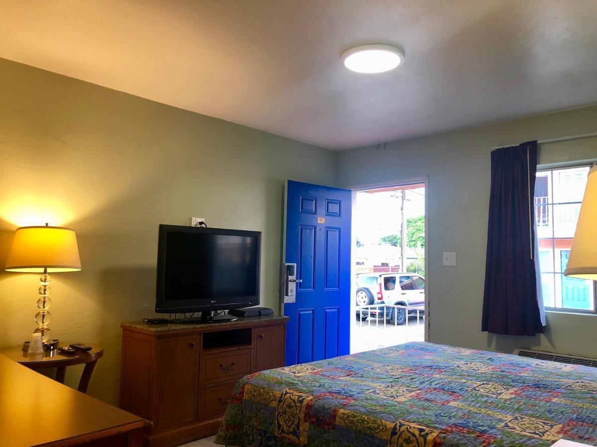 סן דייגו La Petite Rouge Motel מראה חיצוני תמונה