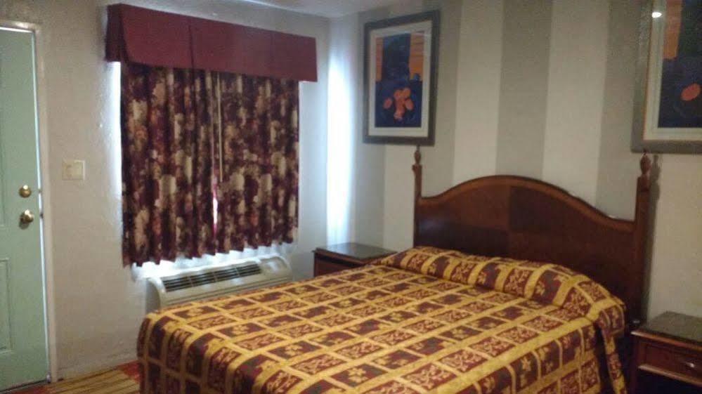 סן דייגו La Petite Rouge Motel מראה חיצוני תמונה