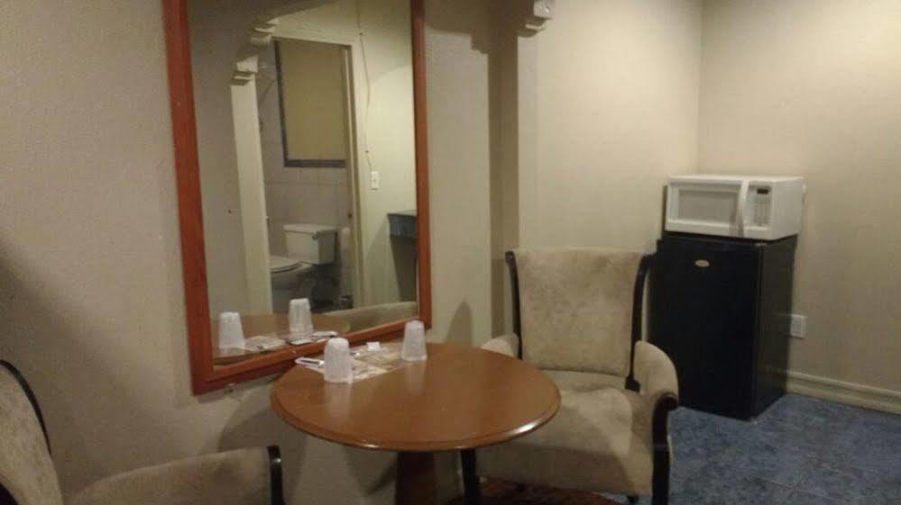 סן דייגו La Petite Rouge Motel מראה חיצוני תמונה