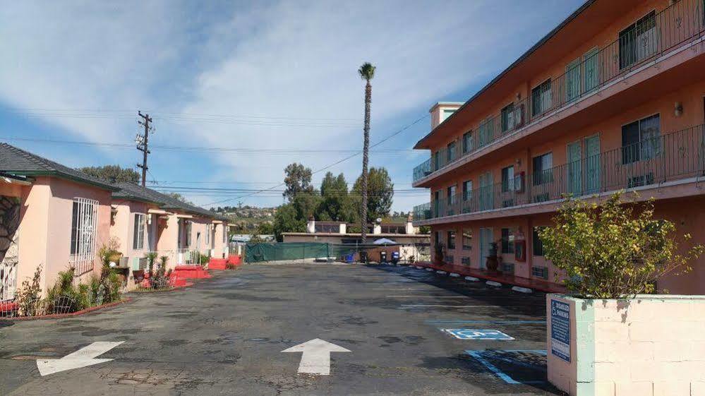 סן דייגו La Petite Rouge Motel מראה חיצוני תמונה